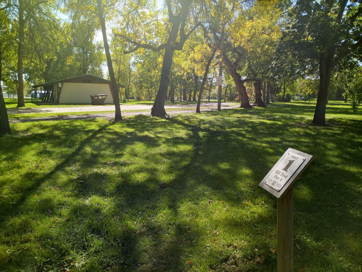 Warren DGC Warren, MN UDisc Disc Golf Course Directory UDisc