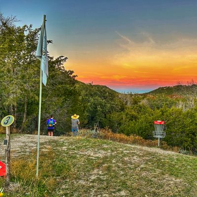 Dino Hills DG Farm - MicroRaptor | Course Photos