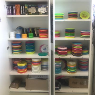Store Discs: Innova, Discraft, Latitude64, Dynamic, Dismania, Westside, Kastaplast, MVP, RPM, Grieq