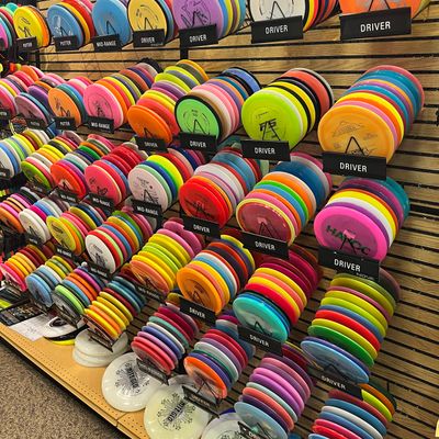 Large selection of discs. Great to see so many manufacturers in one place!