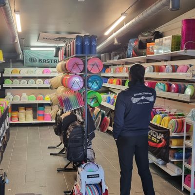 Järva discgolfstore and cafe