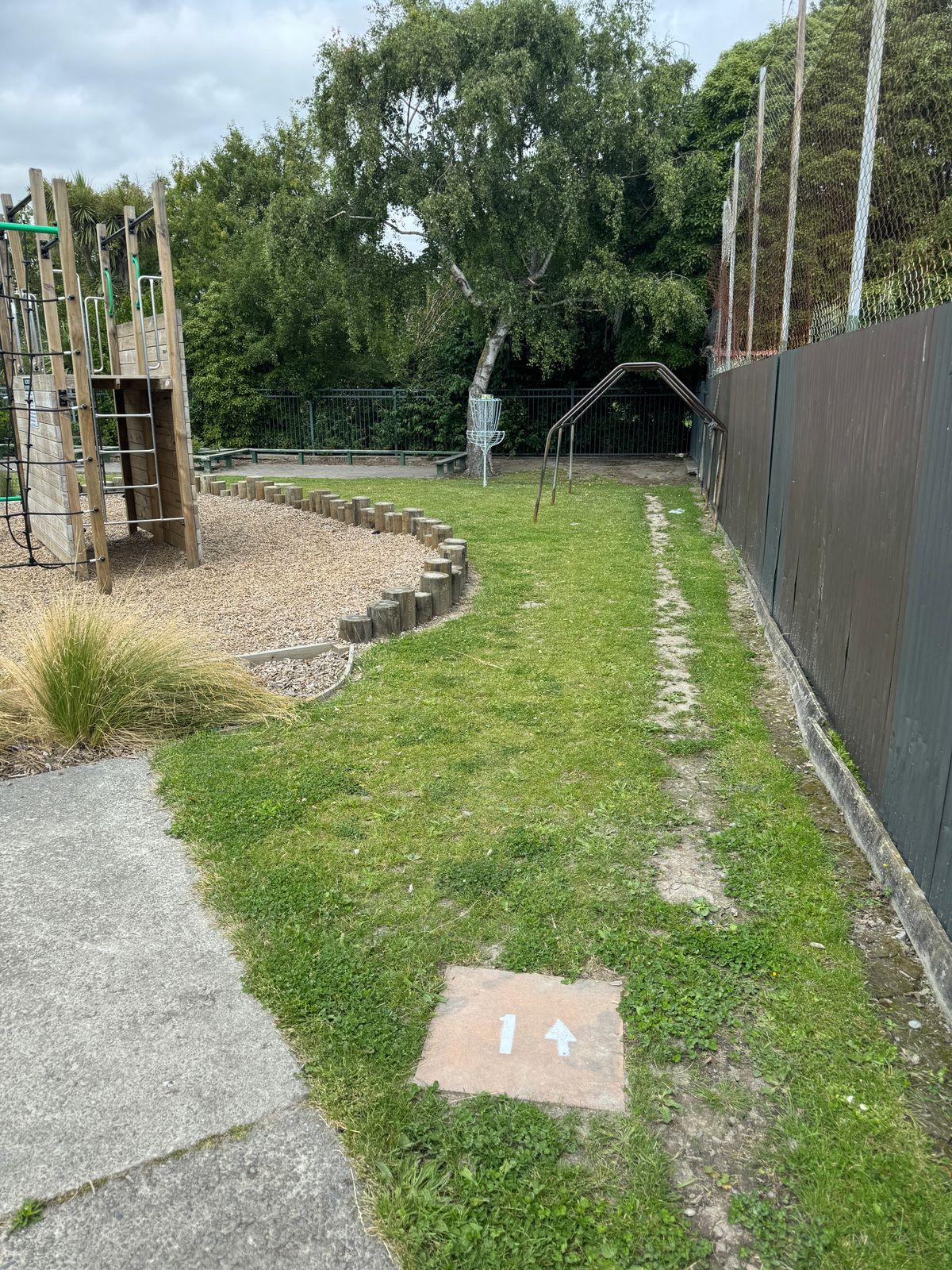 Linwood Ave school Christchurch, New Zealand UDisc Disc Golf Course