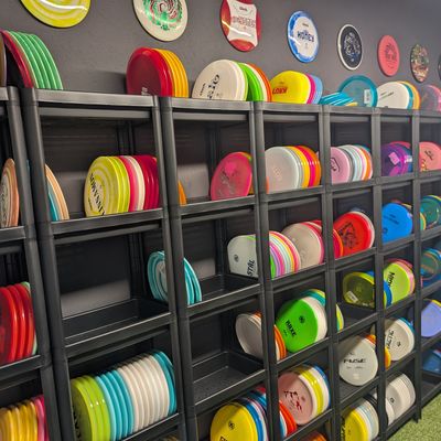 Wide selection of 1000+ discs