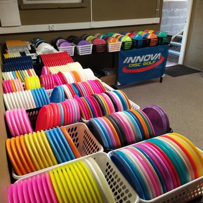 Latitude 64, Westside Discs, Dynamic Discs, Kastaplast,  Innova, MVP, Axiom, Disctroyer