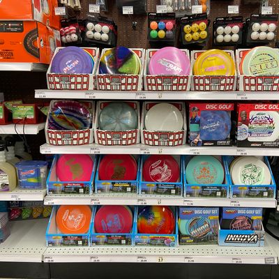 Since they added Discraft discs to the rack, the selection has become lots better, esp for pros.