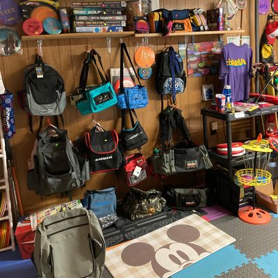 Don’s disc golf shop